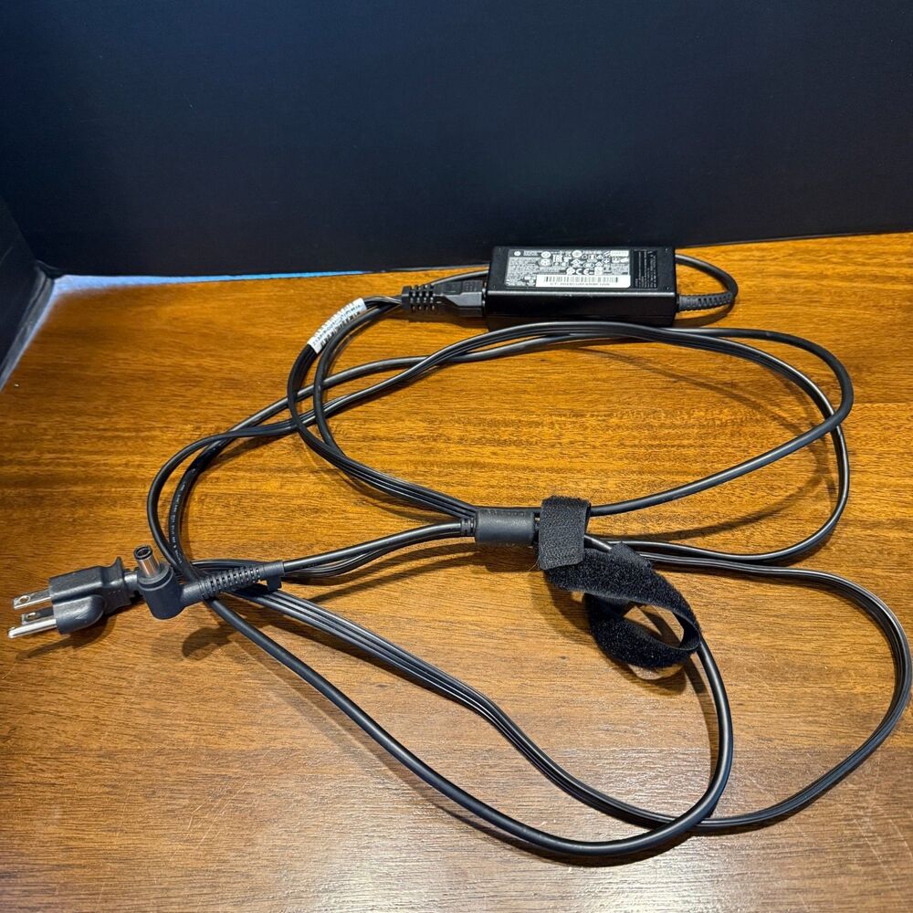 Genuine HP 65W AC Adapter 19.5V 3.33A Charger 741346-001 TPC-DA54